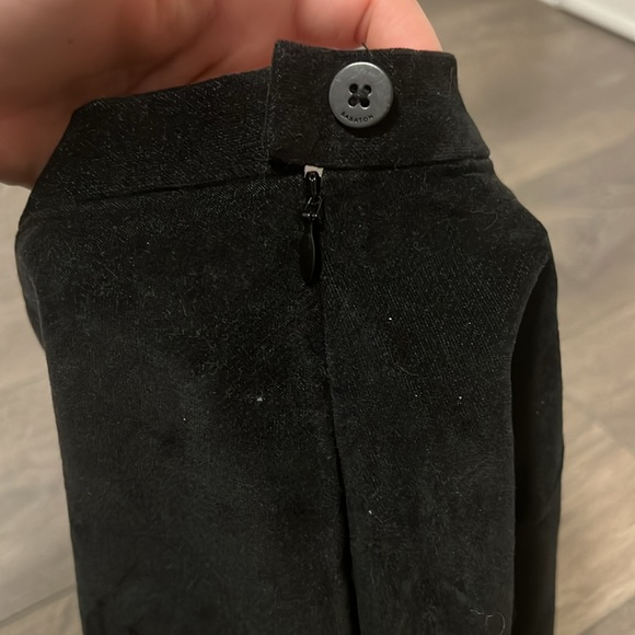 Babaton suede skirt size 2 - Picture 2 of 2